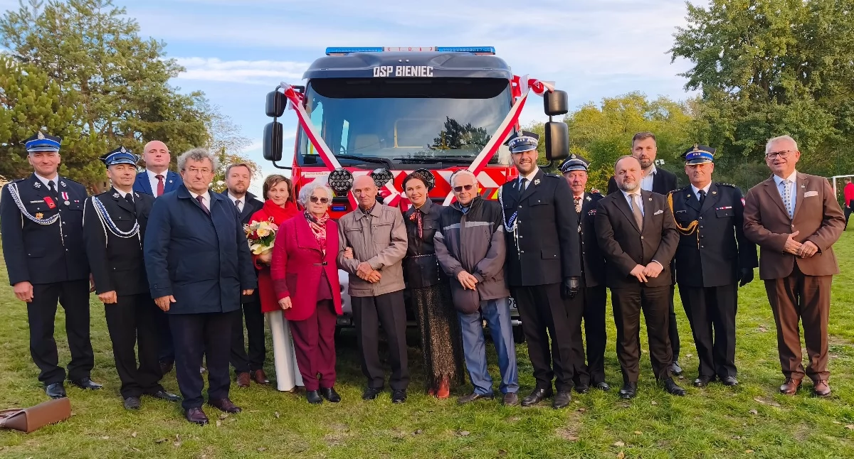 Zdjęcie z jubileuszu 70-lecia Ochotniczej Straży Pożarnej w Bieńcu, w gminie Pątnów/fot.: Iwona Domagała