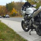 Na zdjęciu wypadek samochodu osobowego i motocykla w Pajęcznie / fot.: Joanna Major