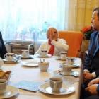 Zdjęcie z jubileuszu setnych urodzin Katarzyny Kalemby z Dzietrznik w gminie Pątnów /...