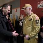 Na zdjęciu strażacy i goście witają nowy ciężki samochód ratowniczo-gaśniczy w OSP...