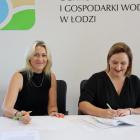 Na zdjęciu podpisanie umowy na dofinansowanie termomodernizacji budynków sportowych na...