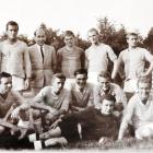 Kadra z końca lat 60-tych, SWKS Wieluń, trener Henryk BOGUS, siedzi pierwszy z prawej