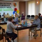 Zdjęcie pokazuje II dyktando dla dorosłych Open. / fot.: Gminna Biblioteka Publiczna w...