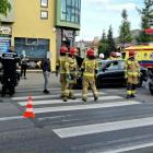 Na zdjęciu wypadek na Sieradzkiej w Wieluniu. Zderzenie dwóch aut / fot.: Sławomir Rajch