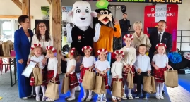 Młodzi tancerze zachwycili publiczność podczas Święta Gminy Osjaków: Powiatowy Przegląd Dziecięcych Grup Tanecznych