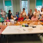 Na zdjęciu warsztaty wykonywania pająków ludowych w GBP w Mokrsku / fot.: Joanna Major