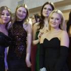 Na zdjęciu studniówka 2026 II Liceum Ogólnokształcącego im. Janusza Korczaka w Wieluniu...