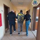 Zdjęcie z akcji policji w Zduńskiej Woli. Zatrzymanie złodzieja i odzyskanie...