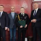 Zdjęcia z uroczystego pożegnania brygadiera Konrada Ujmy, komendanta powiatowego PSP w...