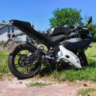 Na zdjęciu wypadek w Lututowie. Zderzenie auta z motocyklem / fot.: Joanna Major