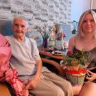 Na zdjęciu przyjęcie urodzinowe Janiny Podgórniak, 104-latki z gminy Konopnica / fot.:...