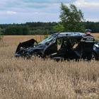 Na zdjęciu wypadek na DK43 w Dzietrznikach (gm. Pątnów, pow. wieluński) / fot.: Joanna...