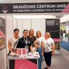 Zdjęcie pokazuje KGW „Wiejska Chata” w Ostrówku na tagrach Warsaw Food Expo 2026. /...