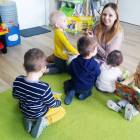Pracująca w bibliotece Klaudia Maligłówka co tydzień odwiedzała Przedszkole w...