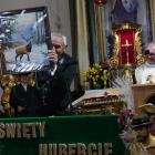 Zdjęcie z uroczystej mszy świętej hubertowskiej i jubileuszu 80-lecia Koła Łowieckiego...