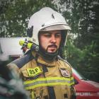 Na zdjęciu Kamil Błaszczak, prezes jednostki Ochotniczej Straży Pożarnej KSRG...