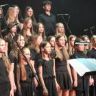 Na zdjęciu spektakl i koncert PMDKiS w Wieluniu „Między słowem a dźwiękiem…” w Kino –...