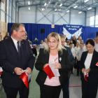 Zdjęcia z otwarcia hali sportowej oraz ślubowania uczniów w Szkole Podstawowej w...