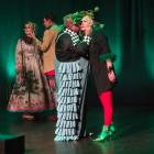 Na zdjęciu premiera spektaklu „W pogoni za wielkością” w Kino-Teatrze Syrena w Wieluniu...