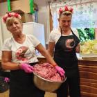 Na zdjęciu międzypokoleniowe warsztaty kulinarne KGW Milejowianki i gołąbki z Milejowa...