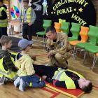 Zdjęcie z akcji profilaktyczno-edukacyjnej Dzień Odblasków i Bezpieczeństwa w...