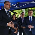 Zdjęcia z uroczystego otwarcia wyremontowanej drogi powiatowej i nowej ścieżki...