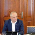 Bronisław Mituła, radny, poprosił burmistrza, aby do remizy strażaków w Dąbrowie...