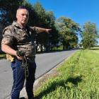 Na zdjęciu mieszkańcy Kopydłowa (gm. Biała, pow. wieluński) są wstrząśnięci śmiertelnym...