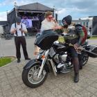 Na zdjęciu drugi dzień Cepeliady w Sulmierzycach. Zlot motocykli i zabytkowych pojazdów...