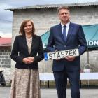 Na zdjęciu uroczystość poświęcenia nowego wozu ratowniczo-gaśniczego w OSP Załęcze...