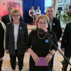 Zdjęcie z uroczystego jubileuszu 100-lecia Szkoły Podstawowej im. Jana Pawła II w...