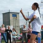 Na zdjęciu zumba podczas pikniku sportowego w Wierzchlesie / fot.: Joanna Major