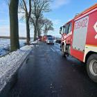 Zdjęcie z miejsca tragicznego wypadku karetki w Wielkopolsce. Dwie osoby nie żyją /...