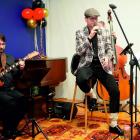Zdjęcie z koncertu noworocznego w Wieluniu. Stand up muzyczny „Szymon poszedł w tango w...