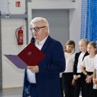 Zdjęcia z otwarcia hali sportowej oraz ślubowania uczniów w Szkole Podstawowej w...