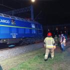 Na zdjęciu akcja strażaków w Trębaczewie – pożar lokomotywy / fot.: Krzysztof Bularz