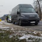 Zdjęcie z miejsca kolizji busa z samochodem osobowym w m. Kałuże (gm. Pątnóów, pow....