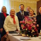 Zdjęcie z jubileuszu setnych urodzin Katarzyny Kalemby z Dzietrznik w gminie Pątnów /...