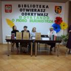 Zdjęcie pokazuje II dyktando dla dorosłych Open. / fot.: Gminna Biblioteka Publiczna w...