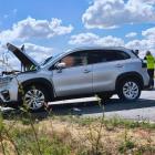Na zdjęciu wypadek samochodu osobowego i motocykla w m. Masłowice (gm. Wieluń, pow....