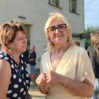 Na zdjęciu festyn rodzinny we Wróblewie. KGW częstuje tradycyjnym regionalnym bigosem...