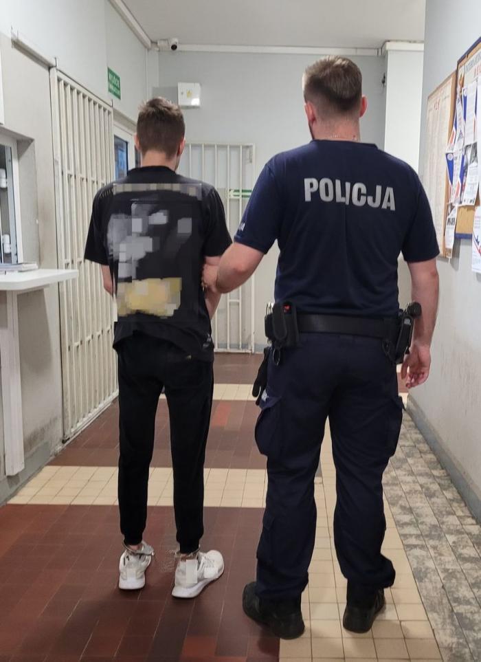 Wieluń. Zatrzymany za narkotyki 29-latek