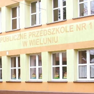 Zdjęcie: Wieluń wiadomości Kulisy Powiatu Portal gazeta Kulisy kulisy
