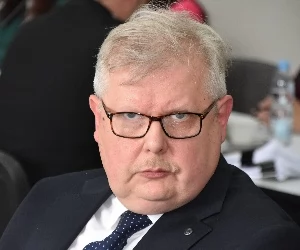 Zdjęcie: Wieluń wiadomości Kulisy Powiatu Portal gazeta Kulisy kulisy