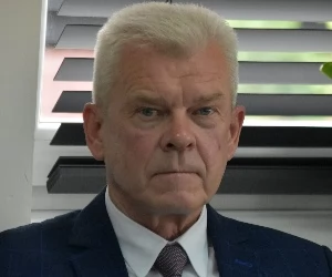 Zdjęcie: Wieluń wiadomości Kulisy Powiatu Portal gazeta Kulisy kulisy