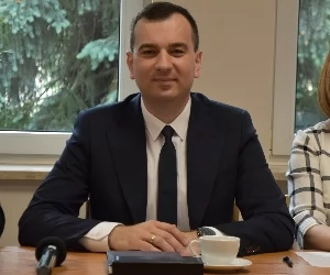 Zdjęcie: Wieluń wiadomości Kulisy Powiatu Portal gazeta Kulisy kulisy