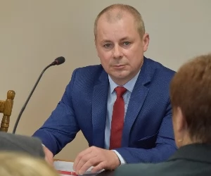 Zdjęcie: Wieluń wiadomości Kulisy Powiatu Portal gazeta Kulisy kulisy