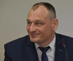 Zdjęcie: Wieluń wiadomości Kulisy Powiatu Portal gazeta Kulisy kulisy