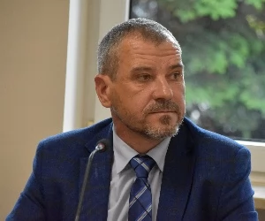 Zdjęcie: Wieluń wiadomości Kulisy Powiatu Portal gazeta Kulisy kulisy