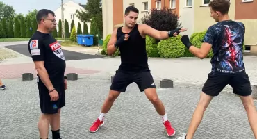 Klub bokserski w Nowej Brzeźnicy: profesjonalne treningi i zdrowy styl życia